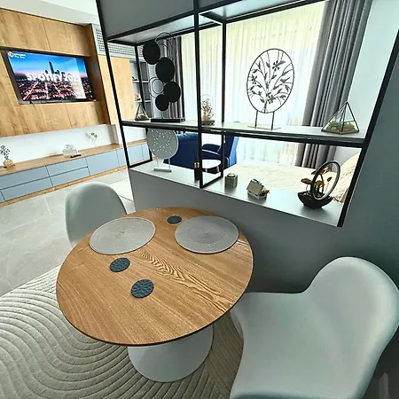 Apartment Axxis Blue Serenity - Beachfront - Free Underground Parking
