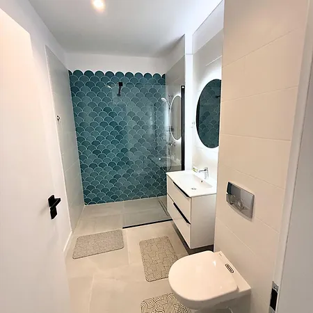 Axxis Blue Serenity - Beachfront - Free Underground Parking * Mamaia